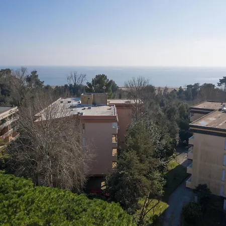Eltufeto Apartment - Parking And Terrace Grado-Pineta Exterior photo
